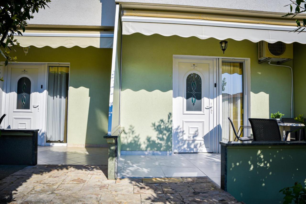 Locus Apartments ペトルチャネ エクステリア 写真