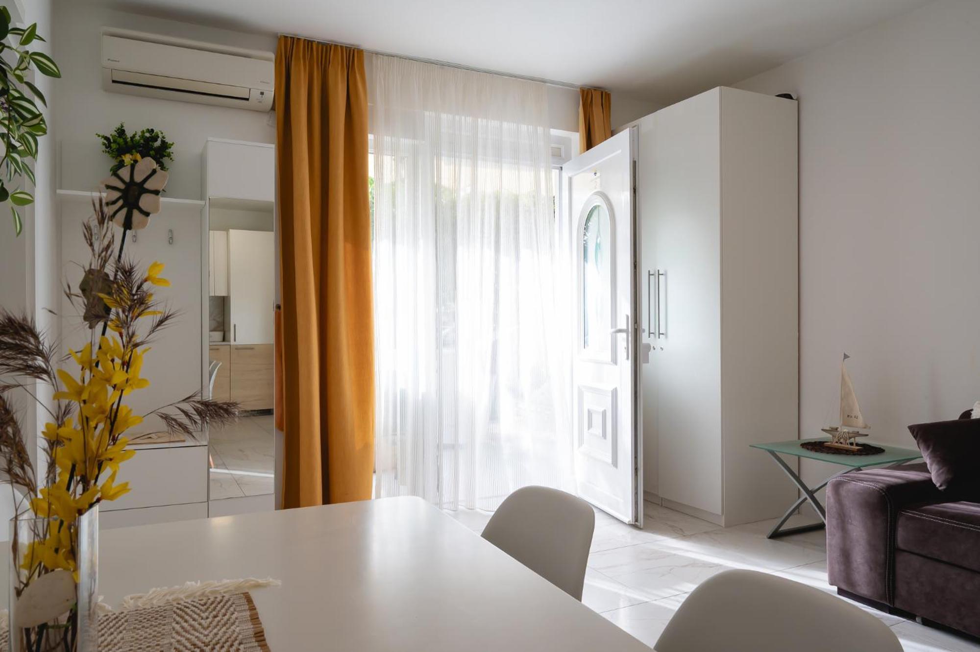 Locus Apartments ペトルチャネ エクステリア 写真