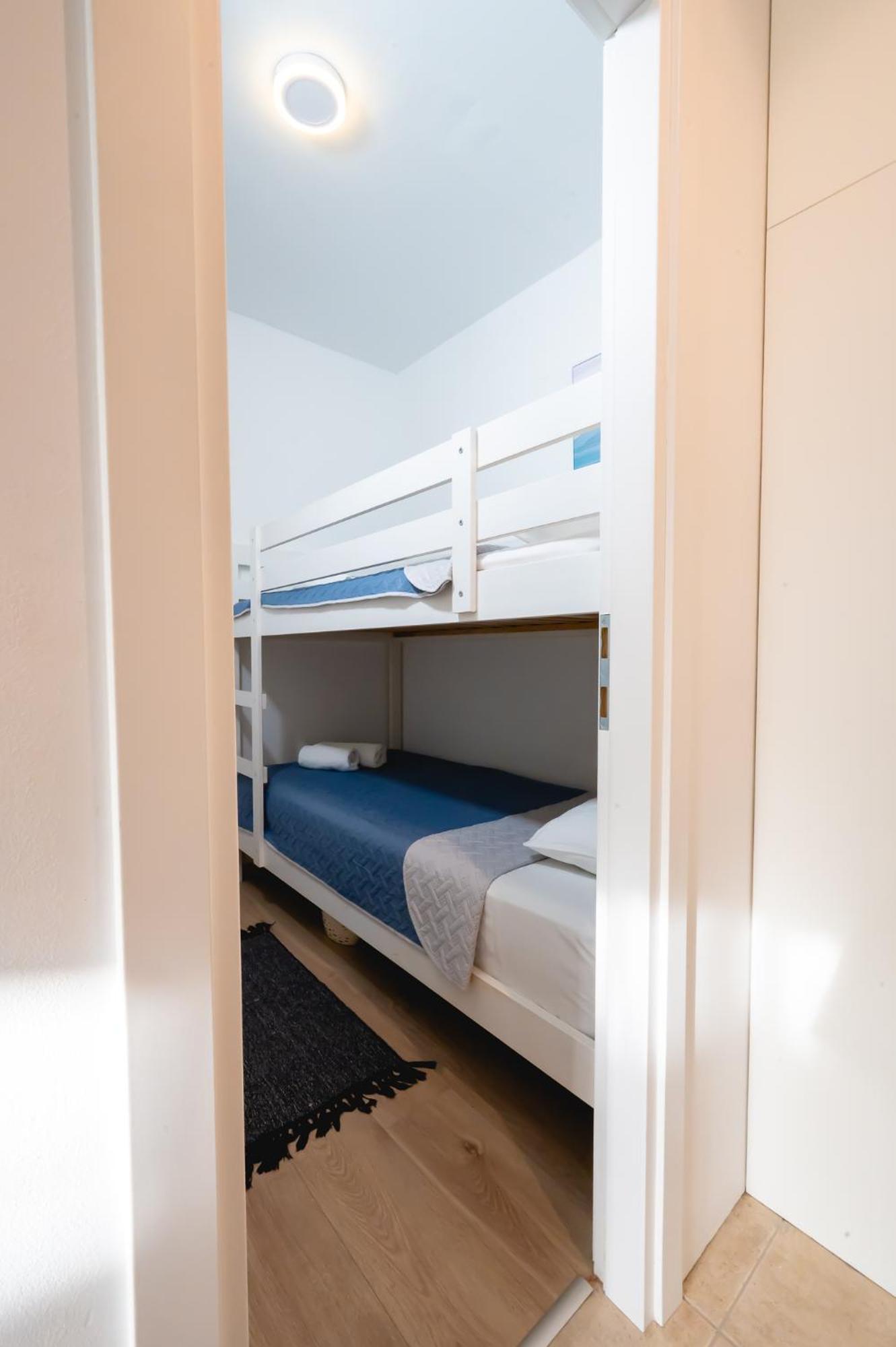 Locus Apartments ペトルチャネ エクステリア 写真