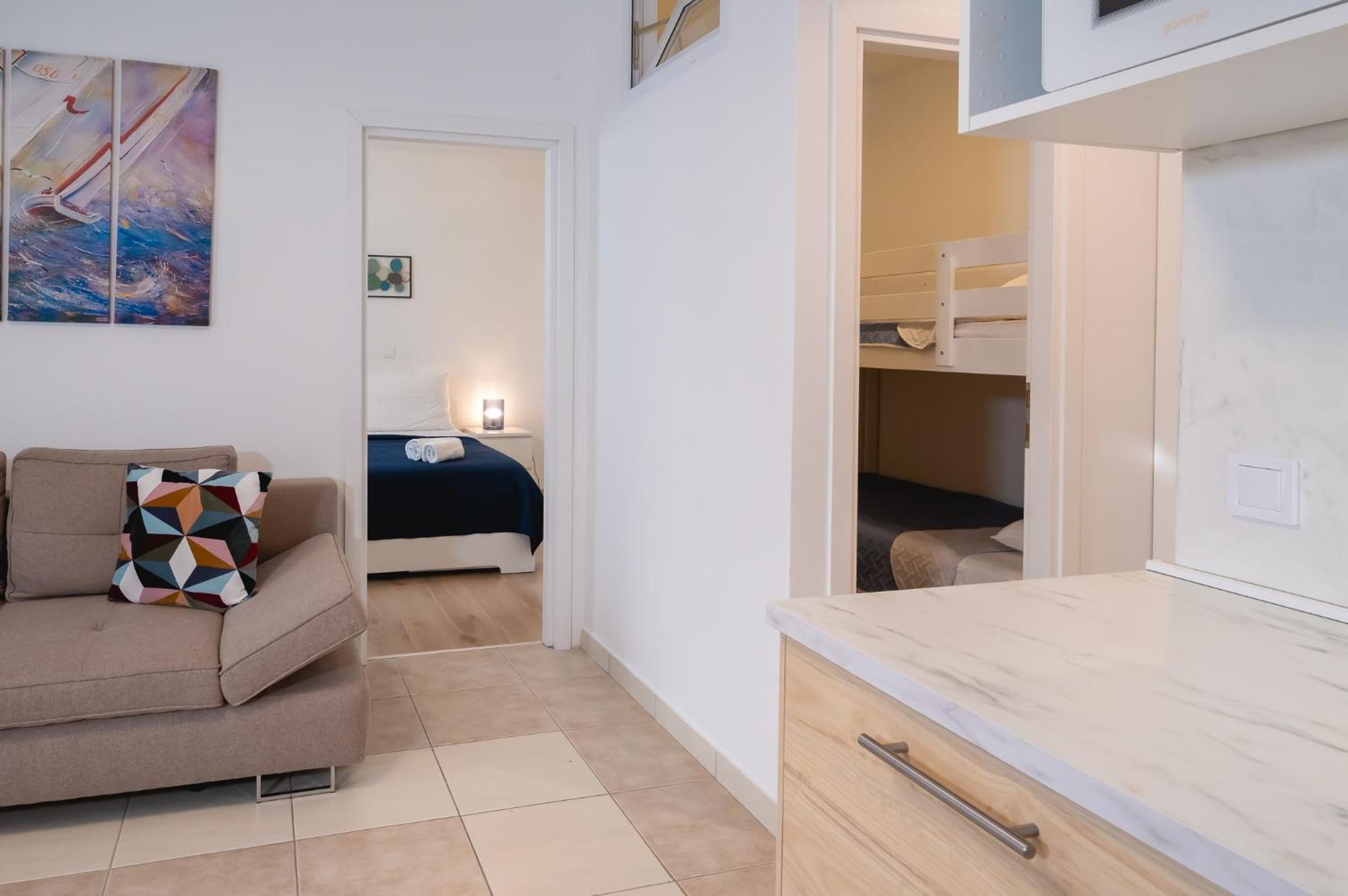 Locus Apartments ペトルチャネ エクステリア 写真